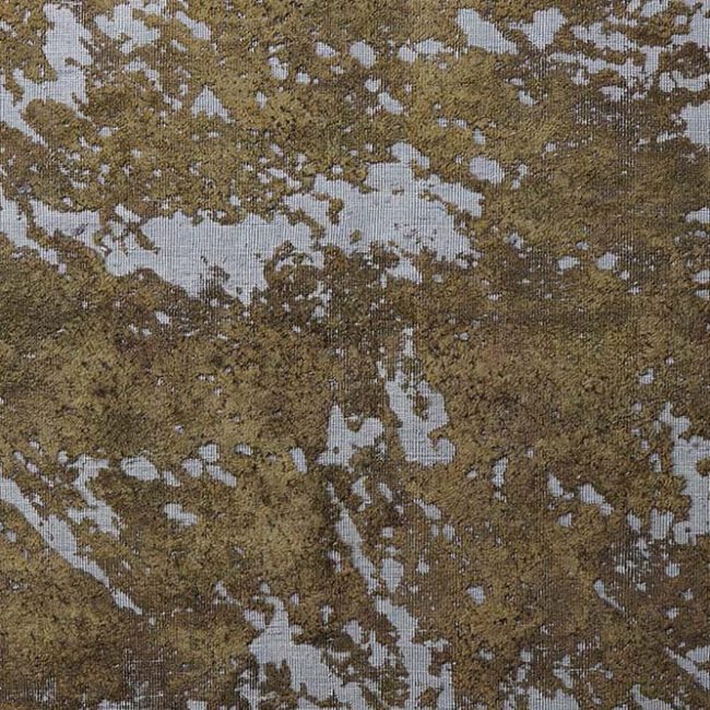 Nahaufnahme eines Persian Art Design Teppich mit altrosanem Untergrund und grüngoldenem Muster