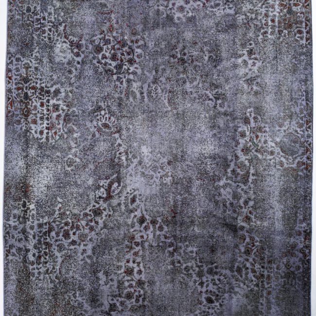 Persian Art Design Teppich mit farbigem Muster auf hell lila farbenem Webgeflecht